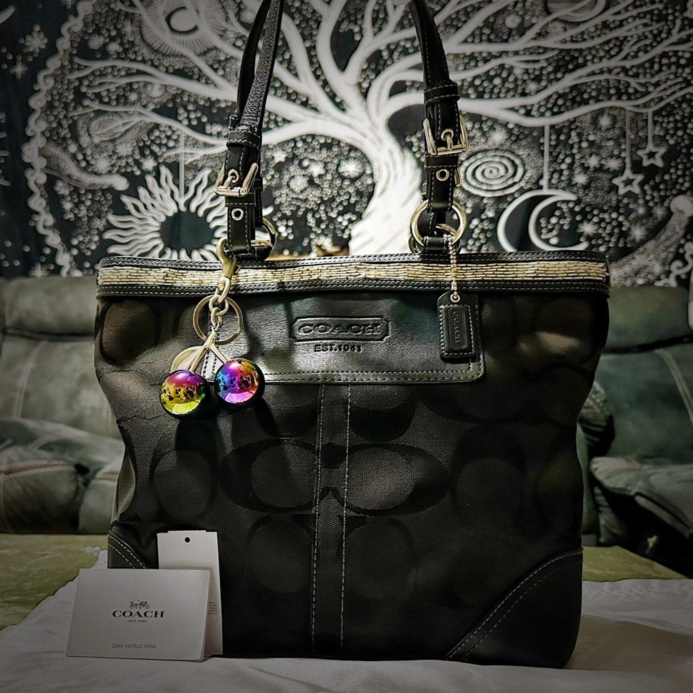 Vintage Coach soho shoulder bag 2006 year Black and Gold Signature Tote bag - Picture 16 of 17